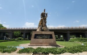 رونمایی از المان فاخر غدیردر مشهد/ طبخ 168 دیگ غذا به یاد کودکان میناب