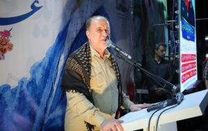 عزت و شرف ما در حرکت در مسیر رهبر انقلاب است