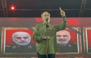 عزیزی:آمریکا و اسرائیل دچار خطای محاسباتی شدند؛ پروژه تسلیم ناکام ماند
