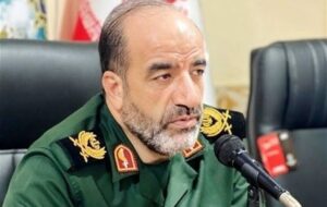 معاون فرهنگی نیروی زمینی سپاه: ما اهل عقب‌نشینی و تسلیم نیستیم