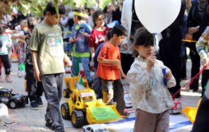 کودکان از مؤلفه‌های معنا‌بخش زندگی‌اند