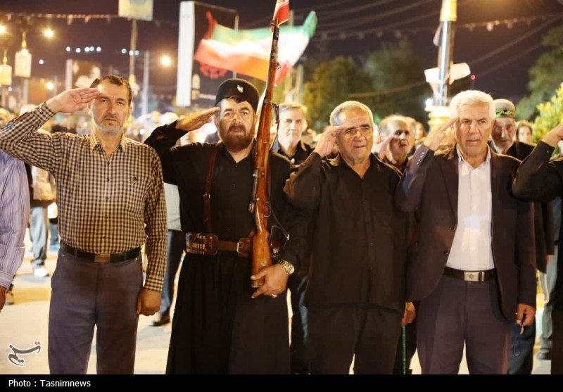 128 شب ایستادگی در خیابان جمهوری؛ یاسوج در سوگ قائد شهید+تصاویر اخبار یاسوج , تشییع رهبر شهید , بدرقه آقای شهید ایران , تشییع آیتاللهالعظمی سید علی خامنهای , شهید امام خامنه ای (ره) ,