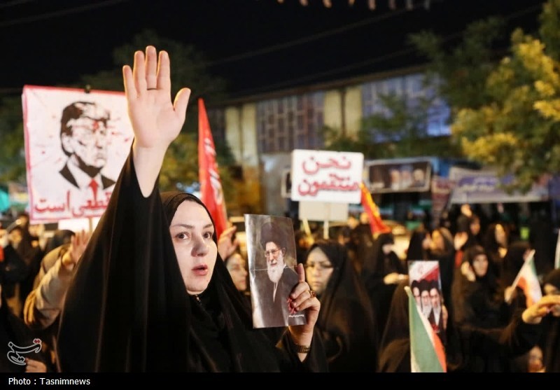 128 شب ایستادگی در خیابان جمهوری؛ یاسوج در سوگ قائد شهید+تصاویر اخبار یاسوج , تشییع رهبر شهید , بدرقه آقای شهید ایران , تشییع آیتاللهالعظمی سید علی خامنهای , شهید امام خامنه ای (ره) ,