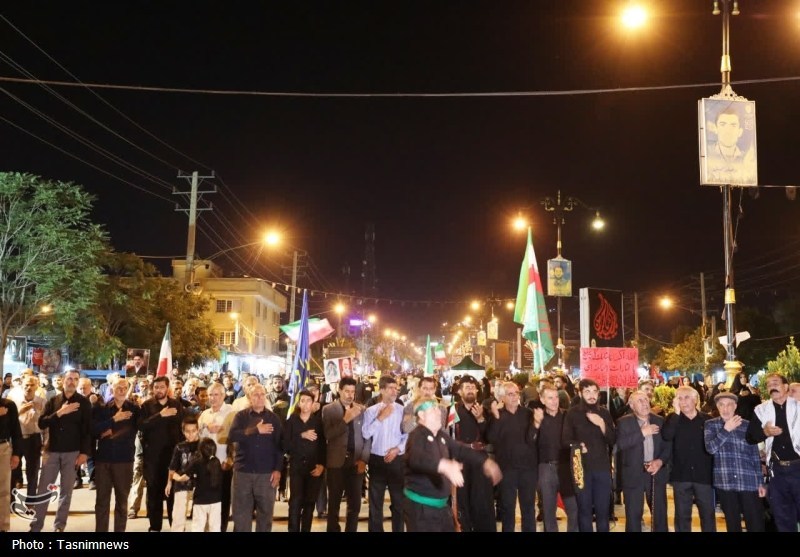128 شب ایستادگی در خیابان جمهوری؛ یاسوج در سوگ قائد شهید+تصاویر اخبار یاسوج , تشییع رهبر شهید , بدرقه آقای شهید ایران , تشییع آیتاللهالعظمی سید علی خامنهای , شهید امام خامنه ای (ره) ,