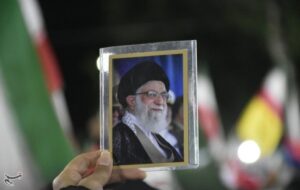 ببینید| سنگینی داغ شهادت قائد امت برای مردم؛ این اندوه تمامی ندارد