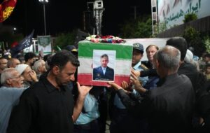بوشهر با پیکر شهید حمله متجاوزانه آمریکا وداع کرد