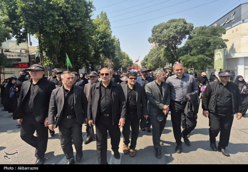 تجدید میثاق مردم اردبیل در پیادهروی جاماندگان تشییع+تصاویر اخبار اردبیل , اخبار استان اردبیل , بدرقه آقای شهید ایران , تشییع آیتاللهالعظمی سید علی خامنهای , شهید امام خامنه ای (ره) ,