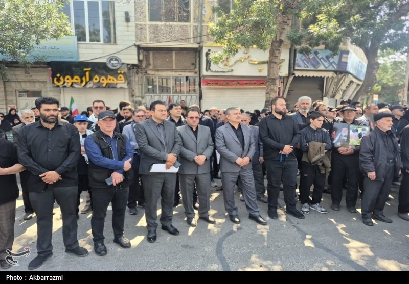 تجدید میثاق مردم اردبیل در پیادهروی جاماندگان تشییع+تصاویر اخبار اردبیل , اخبار استان اردبیل , بدرقه آقای شهید ایران , تشییع آیتاللهالعظمی سید علی خامنهای , شهید امام خامنه ای (ره) ,