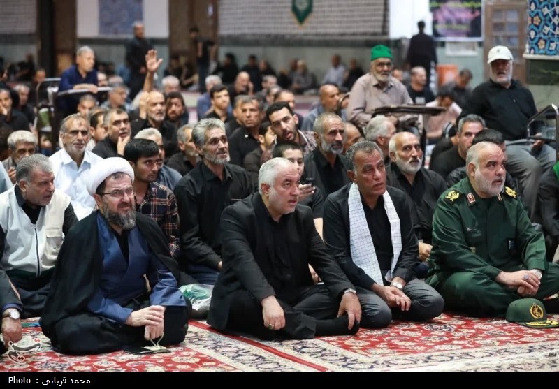 تشییع «امام شهید» جلوهای از وفاداری ملت ایران به راه شهداست+عکس تشییع «امام شهید» جلوهای از وفاداری ملت ایران به راه شهداست+عکس