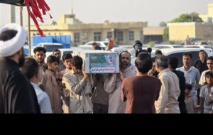 تشییع پیکر شهید مرتضی هرمزی صیاد اهل‌سنت هرمزگان در بندرکوهستک