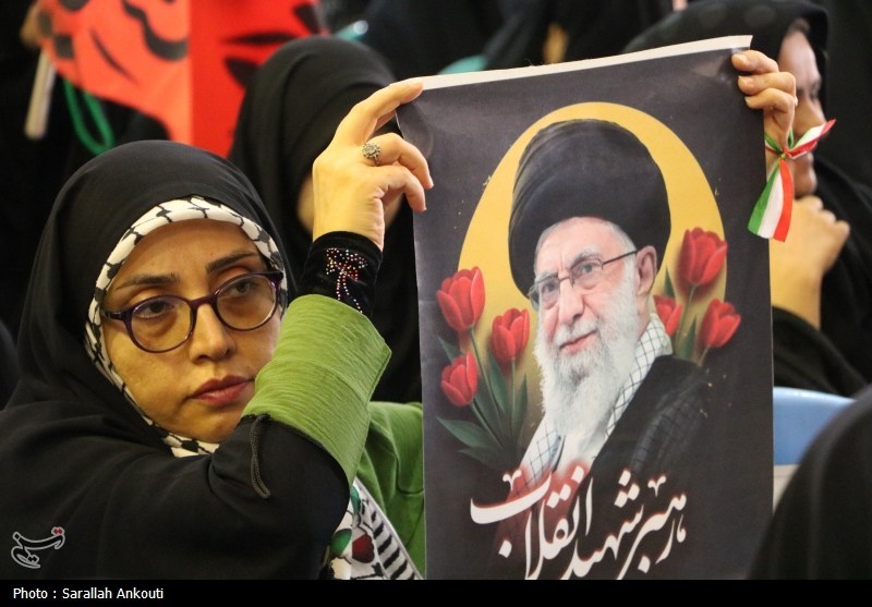 دلنوشته هایی برای امام شهید| وداع در آستانه سپیده؛ شهری که با اشک بیدار میشود دلنوشته هایی برای امام شهید| وداع در آستانه سپیده؛ شهری که با اشک بیدار میشود