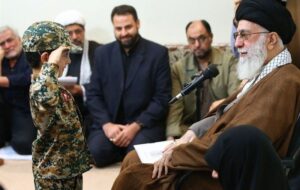 روایت امام‌ جمعه کرمانشاه از سبک زندگی «امام شهید»؛ پیوند عمیق با ملت