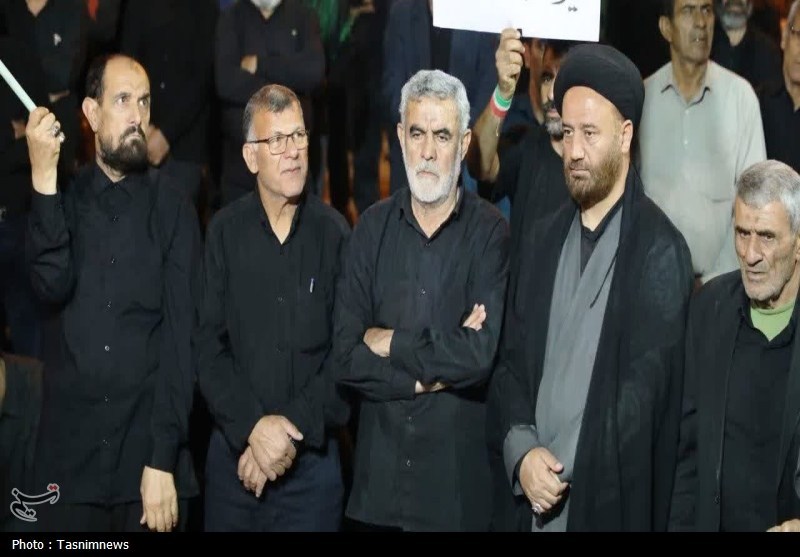 طنین فریاد هیهات منا الذله در شب عاشورای حسینی در یاسوج حسینیه تسنیم , اخبار یاسوج ,