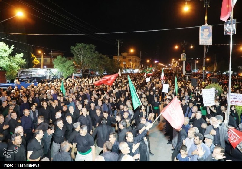 طنین فریاد هیهات منا الذله در شب عاشورای حسینی در یاسوج حسینیه تسنیم , اخبار یاسوج ,
