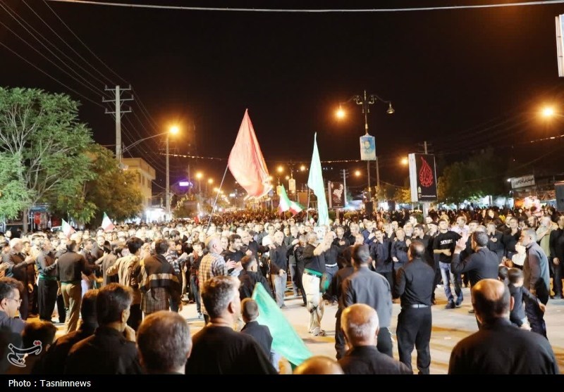 طنین فریاد هیهات منا الذله در شب عاشورای حسینی در یاسوج حسینیه تسنیم , اخبار یاسوج ,