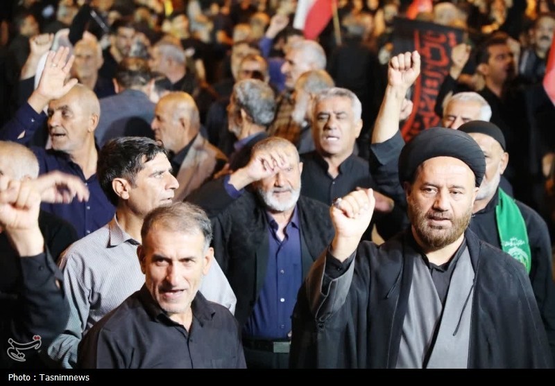 طنین فریاد هیهات منا الذله در شب عاشورای حسینی در یاسوج حسینیه تسنیم , اخبار یاسوج ,