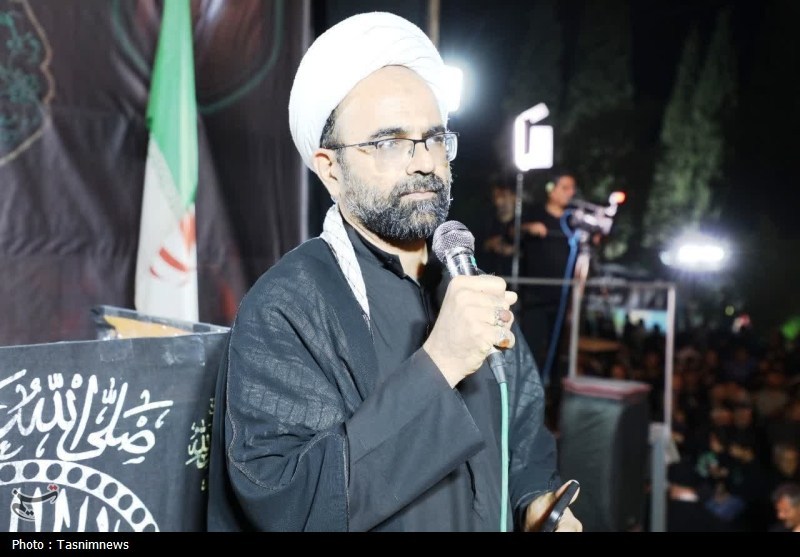طنین فریاد هیهات منا الذله در شب عاشورای حسینی در یاسوج حسینیه تسنیم , اخبار یاسوج ,
