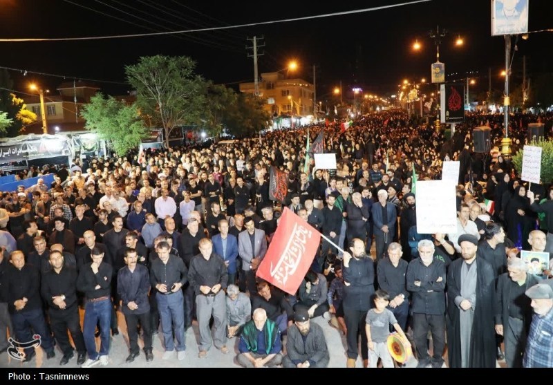 طنین فریاد هیهات منا الذله در شب عاشورای حسینی در یاسوج حسینیه تسنیم , اخبار یاسوج ,