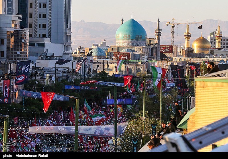 گزارش میدانی تسنیم از مراسم وداع و تشییع مردم ولایتمدار با امام شهید در مشهد گزارش میدانی تسنیم از مراسم وداع و تشییع مردم ولایتمدار با امام شهید در مشهد