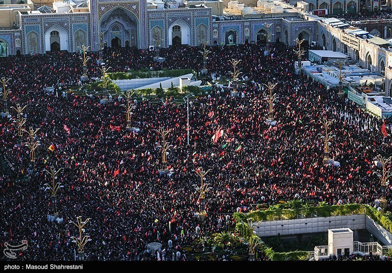گزارش میدانی تسنیم از مراسم وداع و تشییع مردم ولایتمدار با امام شهید در مشهد گزارش میدانی تسنیم از مراسم وداع و تشییع مردم ولایتمدار با امام شهید در مشهد