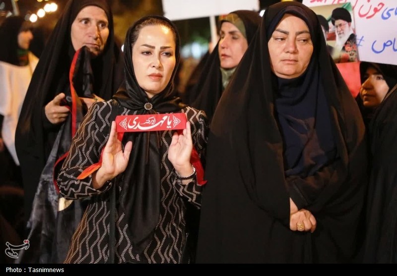 یاسوجیها همنوا با اسرای کربلا در 117 امین شب قیام و شام غریبان+تصاویر اخبار یاسوج , حسینیه تسنیم , ماه محرم , شهید امام خامنه ای (ره) ,